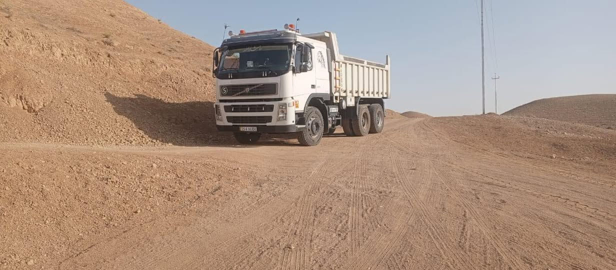 سلام عليكم فالفو شيطاني. للبيع موديل 2005شاصي بلادي طويل تخم تاير جديد سنويه جديد سعر 380 بي مجال رقم مبايل***********/***********
