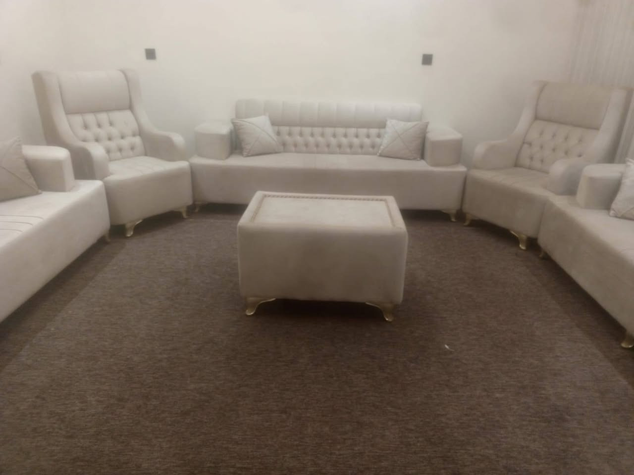 اسلام عيكوم اخوان عندي ديوان للبيع أسعر مليون بي مجال هذا الرقم (***********)بي واتساب
