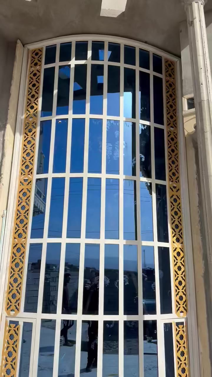 نقدّم لكم جميع أعمال الزجاج باحترافية وجودة عالية:
✅ زجاج سيكوريت
✅ واجهات محلات
✅ شبابيك وأبواب زجاج
✅ مرايا بجميع المقاسات
✅ تصليح واستبدال الزجاج المكسور
🔧 دقة في التنفيذ
⏱️ سرعة في الإنجاز
💰 أسعار مناسبة للجميع
📞 للتواصل: ***********
📍 الموقع: السايدين محلات عبد الرحمان العبوش
