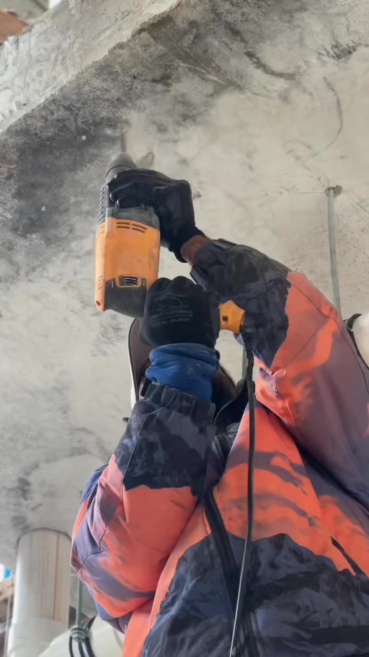 موقع زيونة
اعمال المجاري التعليك 
 بناية متعددة الطوابق 

التواصل رقم الهاتف 
***********
