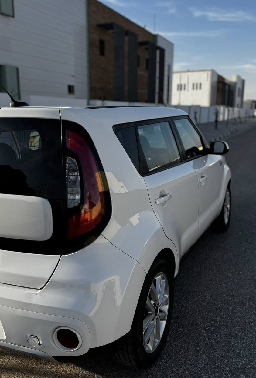 للمراوس بجارجر او جالنجر
صول 2018

محرك 2000

سياره جديده بمعنى الكلمه حادثه جاملغ وباب خلفي

رقم بغداد انكليزي بأسمي مداور وكاله ثاني يوم 

مكاني نجف 

***********
