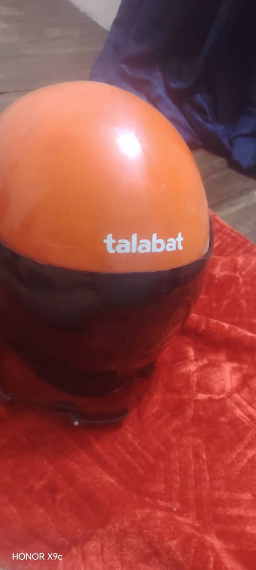 خوذه طلبات جيل الاول صيفيه قياس L مكاني بغداد السيديه سعره 75وبيه مجال بسيط  رقم ***********واتساب هم موجود
