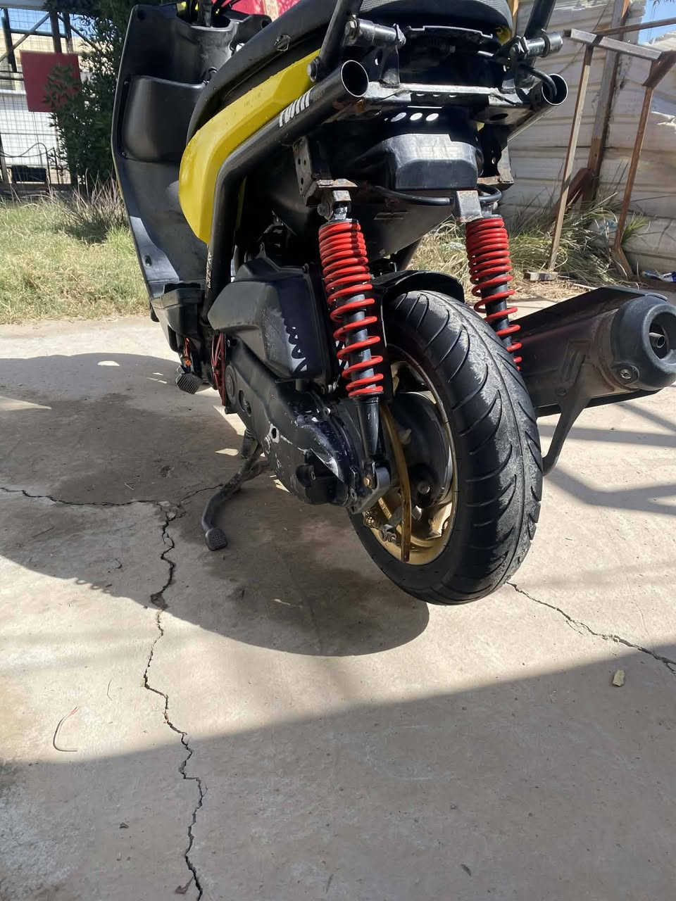 سلام عليكم سكنز جبلي مكفولة بيهة كم ملاحضة
كفرات مصبوغة ناقصهة بك لايت وذيل
بيهة منضومة زنون شلعة ومعدل يدات رياضي جاملغ رياضي قطرة دهن رياضي عنوان بغداد الدورة حي الصحة *********** ستفسار اتصل وتدلل
