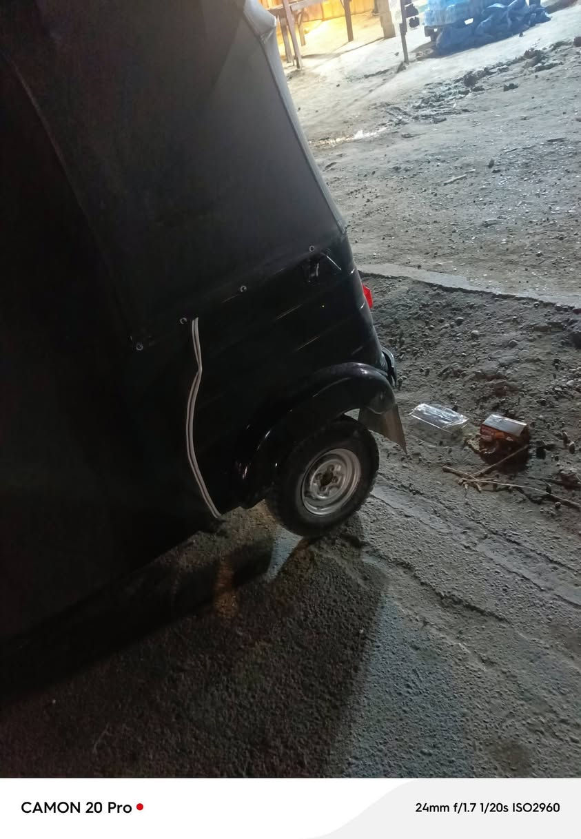 سلام عليكم تكتك 19 شهر 11 تكتك مصبوغه عام بيه فقط الغد بيه معجود صبغته شي جارده تكتك بسمي تراي يخبل زيرو كشي مبدل بيه جديد شراي ينتصل ***********
سعر 5 و 750 بيه مجال
