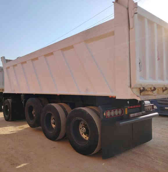 للبيع مقطوره طول ٧٤٠ ارتفاع ١٤٥ شاصي ١٦.  ٤ دناكير ١٦ تخم تاير مقطوره جديده مشتقله شهرين فقط حداده حيدر الباوي العنوان بغداد تقاطع النهروان الرقم ***********
