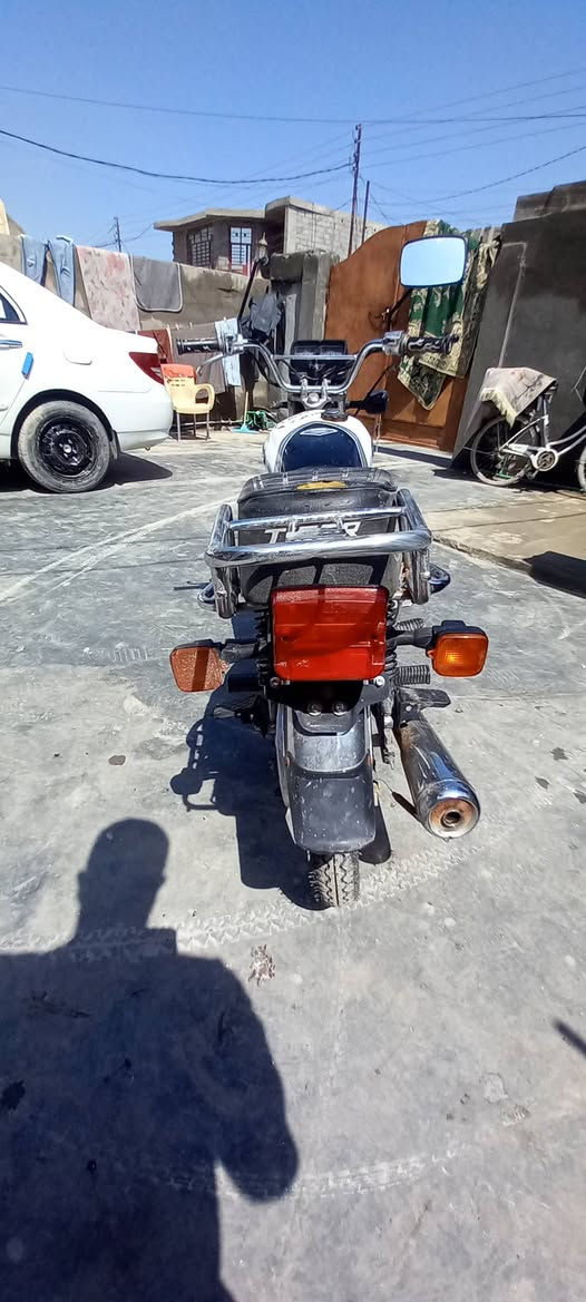 سلام عليكم حبايب تايكر موديل ٢١ للبيع دراجه نضيفه مكينته جديده كلش اني مداريه الدراجه بس كلجاته تقريبا مستحقه أوراقه ضايعه اكفله من كلشي السعر ٤٥٠(***********)
