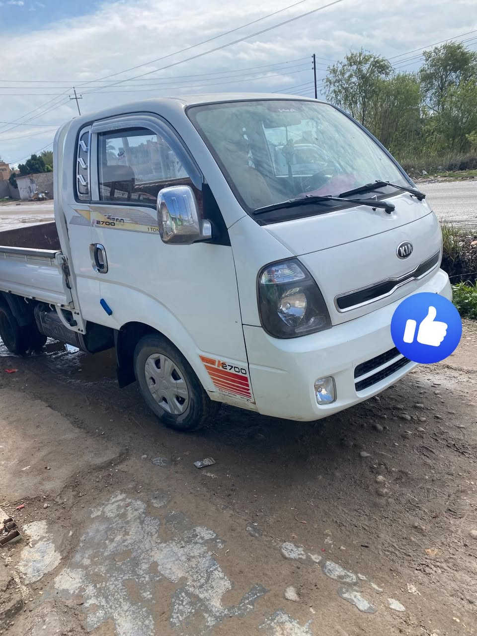 السلام عليكم 
سيارة كيا بنكو للبيع موديل 2014
سنوية لل2027 تحويل مباشر 
سياره جاهزه ضررها  ضربه في باب السايق ومصلحة 
مكان السيارة ناحية المعتصم _الطريشة 

  *********** السعر 105
