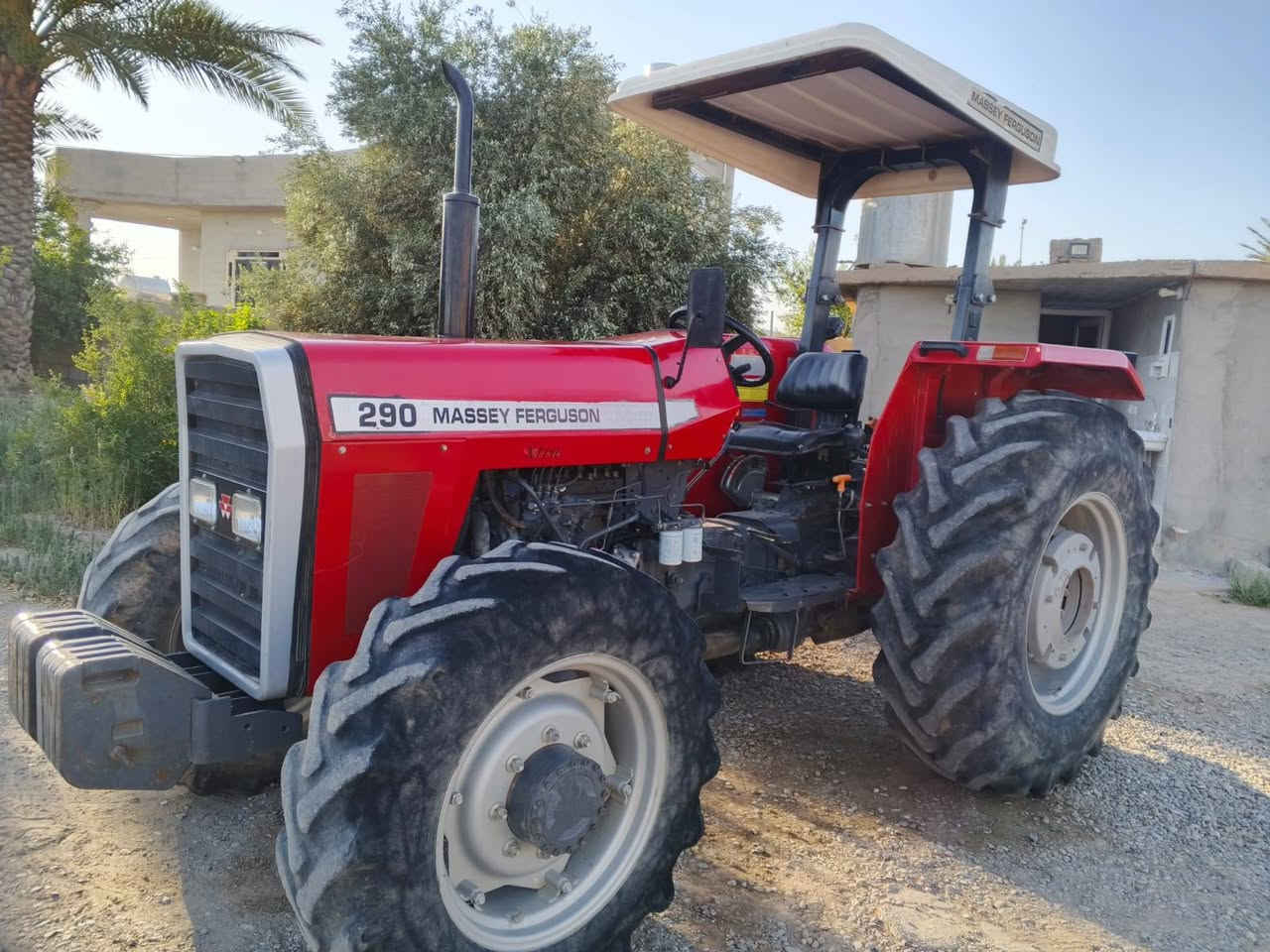 (للبيع)
فورگسن هندي 2014 نضيف حيل  وضعية الشركة
تايرات جدد فلاتر الشركة مكينة ممتازة حيل كلشي بي على وضعية الشركة نضافة ممتازة عزم ممتاز تنكتر لووك
ماينقصة بس ستر الله تشغل وتكرب (والنضافة كما موضح بالصور وتگدر تجي تاشوفوو وتتأكد بنفسك عن جودة المكينة لأن شسولف عن نضافتوو ماراح اوصفها بالضبط نضيف حيل ) ماينقصة كلشي حتئ صباينوو بي وبنب گريز (تشحيم) أيضاً مالات الشركة
(المكان قضاء الحويجة قرية الماحوز) 
للأستفسار الاتصال بالرقم ***********
واتساب ***********
