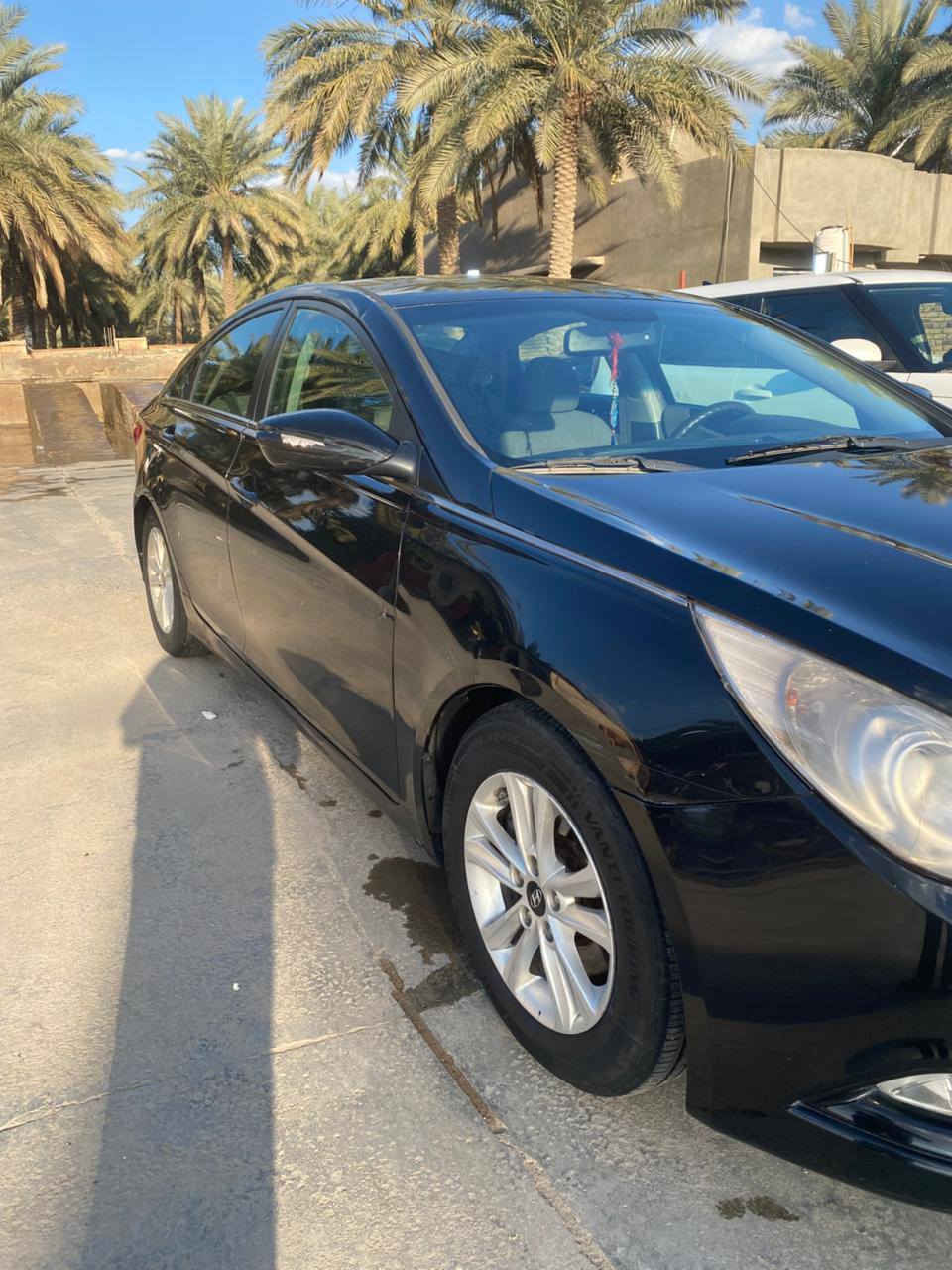 السلام عليكم
سوناتا 2013 امريكي 
السياره بدون صبغ وبدون اي تعديل 
السنويه ل 2030 ، السياره تتحول ثاني يوم 
السعر 115 مكانها بابل 
 ‏‪***********‬‏
