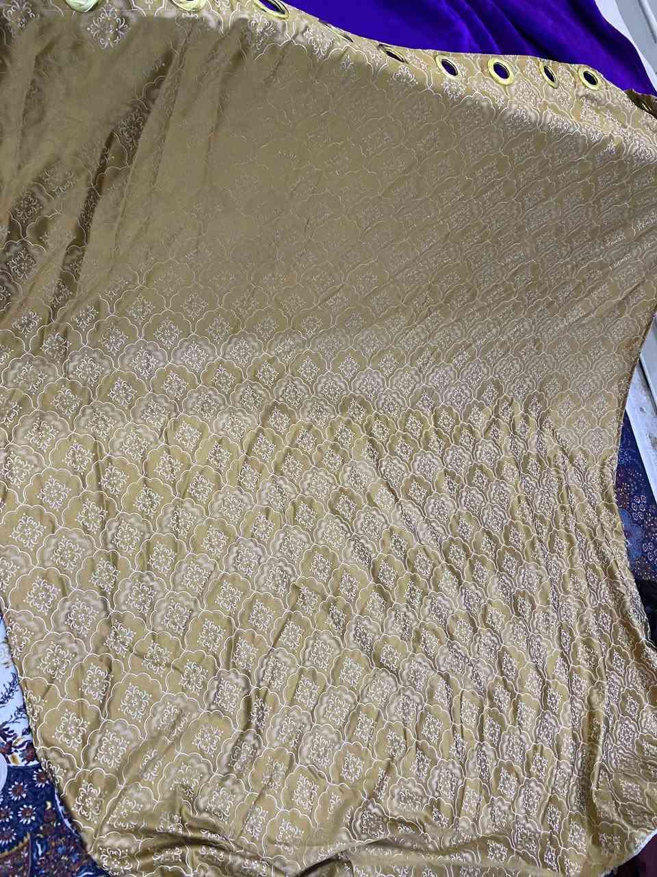 بردات جديدات مامستخدم جديد الماروني والجوزي عرض ٣ وطول ٣ والذهبي عرض ٢ وطول ٢ ونص  القطعه ب١٠ توصيل موجود


**إذا كنت صاحب هذا الإعلان وتريد حذفه لأي سبب، رجاءا أرسل رسالة إلى الدعم الفني**