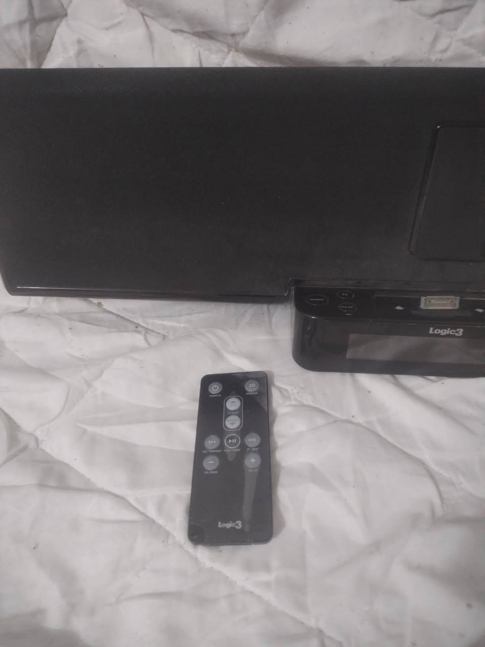 السلام عليكم متاح سماعه ساوند بار ماركة لوجك 3 تشغل اواكس وراديوا وشاشة رقمية مع ريمونت كله شغال وعلفحص السعر ٣٥ الف مكان بغداد الشعله وعندي توصيل داخل بغداد


**إذا كنت صاحب هذا الإعلان وتريد حذفه لأي سبب، رجاءا أرسل رسالة إلى الدعم الفني**