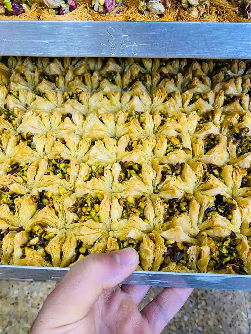 السلام عليكم اهالي منطقتنة الحبيبة
ورمضان كريم ع جميع الاهالي والاحبه 
تعلن لكم وعلى بركة الله افران ومعجنات ام البنين (ع) 
بأدارة ابو مجتبى الحسيني وسيد سجاد 
عن توفير جميع انواع الصمون والمعجنات والحلويات الاصلية بالفستق الحلبي والدهن الحر وباسعار تنافسية تشرفونا بأي وقت 
العنوان/حي الجوادين/ الشارع العام مقابيل دائرة المجاري 
اهلا وسهلا بالجميع


**إذا كنت صاحب هذا الإعلان وتريد حذفه لأي سبب، رجاءا أرسل رسالة إلى الدعم الفني**