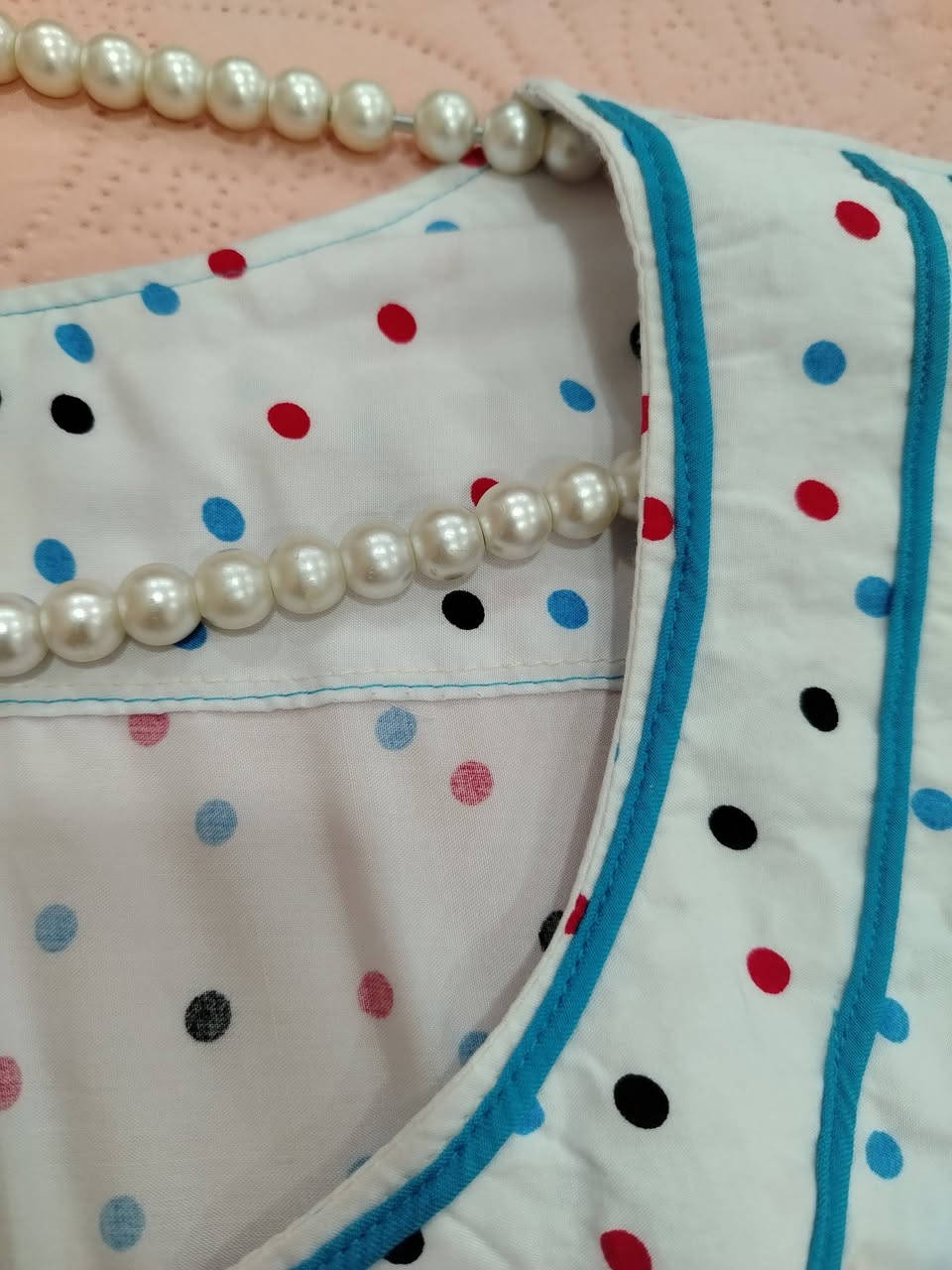 هلو بنات.
هواي بنات يسألوني ع خياطه دشاديش. خياطه نضافه ونزاكه وتنصحج وذا  تخليهه وراهه يطلع خياط يخبل والله لااعلان ولاابد بس اني من زمان اخيط يمه خياطه قديمه بس انكطعت لاسباب ورجعت تخيط هسه خياط يخبل التصوير ضالمهم والله تجيبهه فيت ع القياس والحلو كفه والنضافه بالخياط يخبل..والي تريد قطع متوفر عندي كشمير ايطالي ثقيل اصلي مو عادي


**إذا كنت صاحب هذا الإعلان وتريد حذفه لأي سبب، رجاءا أرسل رسالة إلى الدعم الفني**