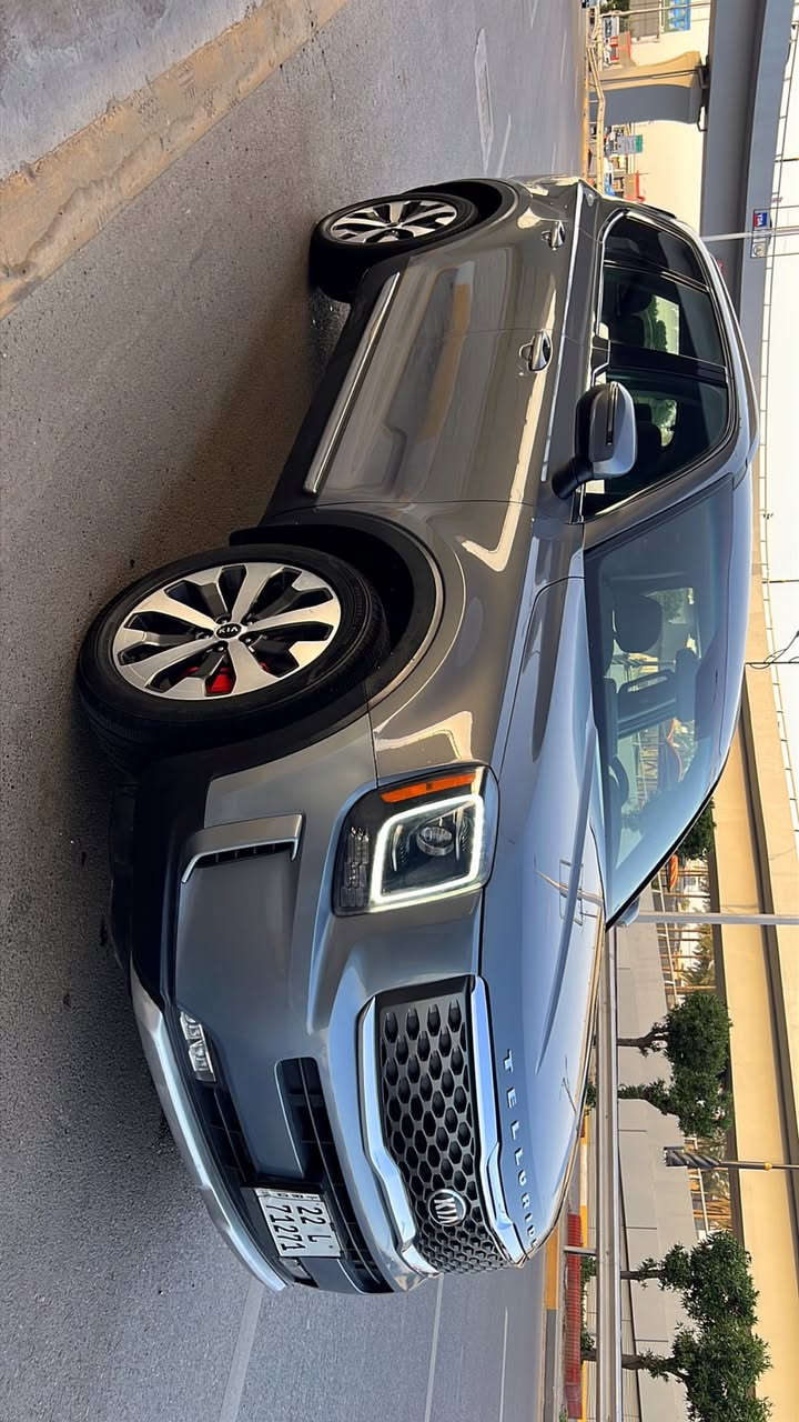 السلام عليكم ورمضان كريم يارب علينا وعليكم 

تولورايد خليجي مكفول للبيع موديل ٢٠ فول عدى فتحه محرك ٦. حجم ٣٨٠٠ 
و٧ راكب
مري شفط 
اشارير بالمري
بصمه ابواب وتشغيل 
رادار فول 
سماعات ودمام بوس
تحكم قياده الي كامل
تبريد ثلاثه قطع منفصل تحكم شاشه خلفي 
كفاله سياره من حادث والصبغ 
ومحرك وكير مكفول
ماشيه ٧٠ الف ميل او ١٢٠ الف كيلو
مابيها نقص برغي  تبريد ثلج 
السعر ٢٣٥ ماكو خليجي بهل سعر مكفول 
بيها ربع دعاميه فقط بدون داخل 
العنوان بغداد شاارع مطار المثنى 
قرب جسر ١٤ رمضان 
للاستفسار 
وتساب ***********
اتصال ***********
