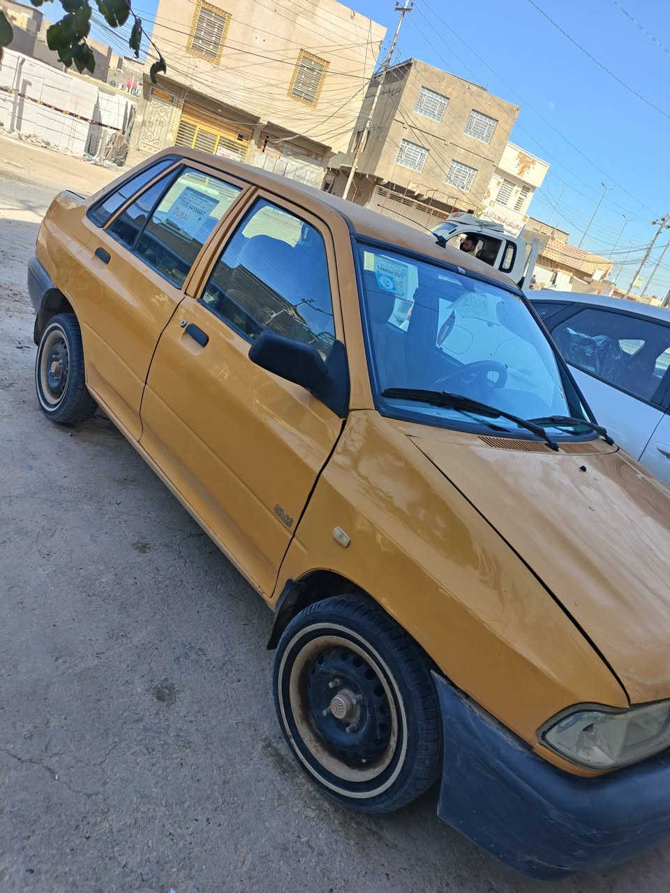 سيارة سايبة 2011
كير اوتوماتيك برايد مكانهه 
كربلاء مابيهه كل نقص 
سنوية الماني مداور ثاني يوم سعر 29 بيهه مجال قليل 
***********
