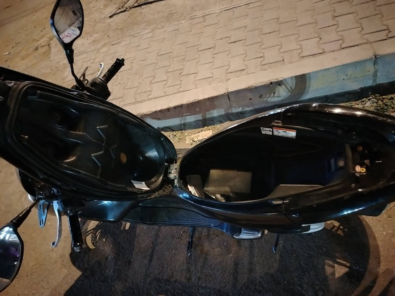 دراجة بي بي اس جيل الاول دراجة نضيفة مكينة مكفولة كهربائيات كلهن شغلات ومكفولات دراجة معروضة ب 1400 وبيه مجال ل استفسار او مراسلة واتساب ***********
