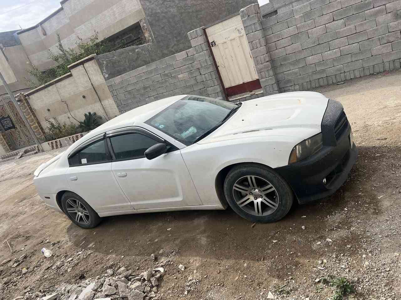 جارجر 2012
وارد امريكي 

ضرره چامرلغ وباب السايق فقط بأسمي بغداد 

سعره ب150 وبيه مجال 

***********

صلاح الدين قضاء بلد
