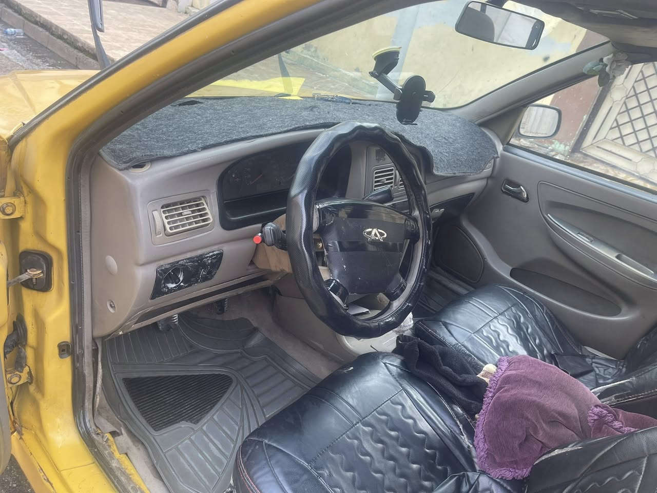 السلام عليكم كوين شيري مديل 2009 محرك وكير شرط محوره كولف 08 رقم بغداد الماني كابون بانزين عليه هيئه وغرامات 600 الف السعر 27 شرط التحويل والوكاله


**إذا كنت صاحب هذا الإعلان وتريد حذفه لأي سبب، رجاءا أرسل رسالة إلى الدعم الفني**