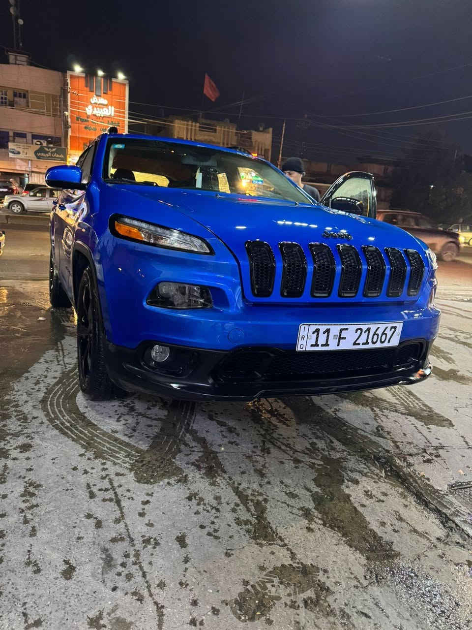 السَلامُ عليكم
جيب شيروكي (بزون) لون مميز 

موديل: 2018

محرك: 2400

ممشى السيارة: 94 الف 

السعر: 130 بيها مجال 

الموقع: حي الاعلام 

تحويل سنوية ب اسمي  رقم السيارة بغداد 

حادث السيارة صفحة السايق 

السيارة كير + محرك + تبريد = مكفول 

صدر السيارة 100٪ 

قبل فترة سويته كله صدرها 

السيارة وين متريد تفحصها افحصها  اي نقص ما بيها تاخذ بيها تراي للبصرة.

للتوصل ***********
***********
