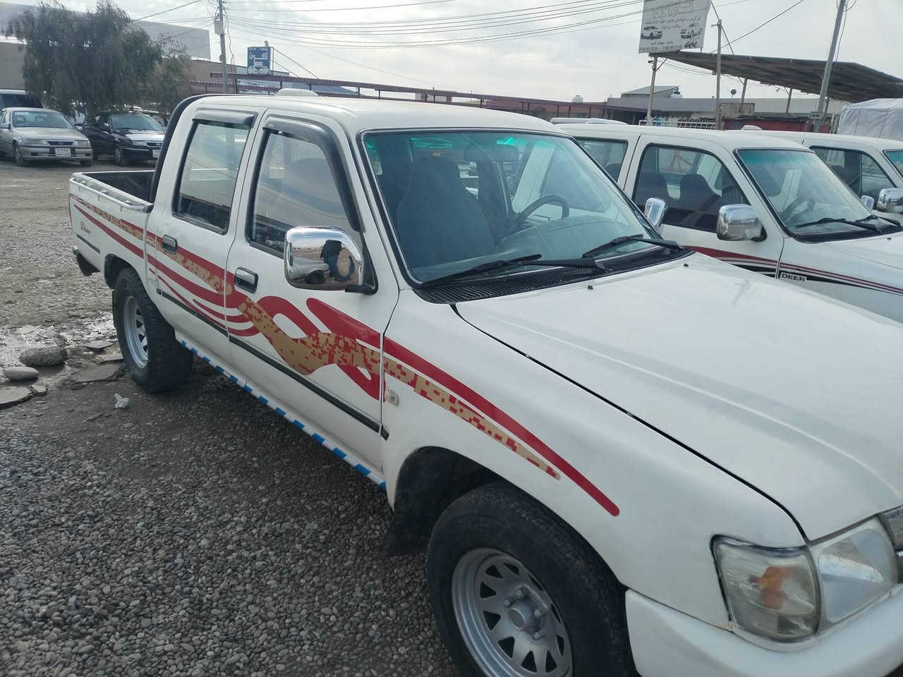 ت..***********
دێر مودێل 2006 کاپرێتە مەنەفێس ئەسل
 گێڕ مکینە اکسل شرت دوو پارچەی سبغە خایسی نیە سعری 26 وەرەقە شوێن ڕوڤیا    قفل  قفل 24
