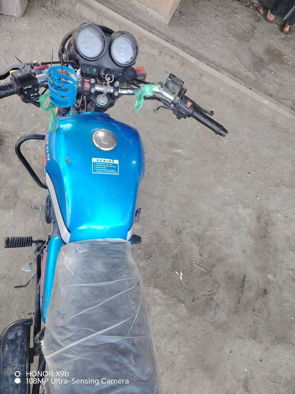 السلام عليكم دراجه دايون نفخ موديل 23 كلك دراجه خير من الله شوفت عينك اريدها ب850 وبيها مجال مكاني طريق كربلاء نجف عامود ٨٢٠ الشراي يخابر ع الرقم وبيه ويدلل ***********
