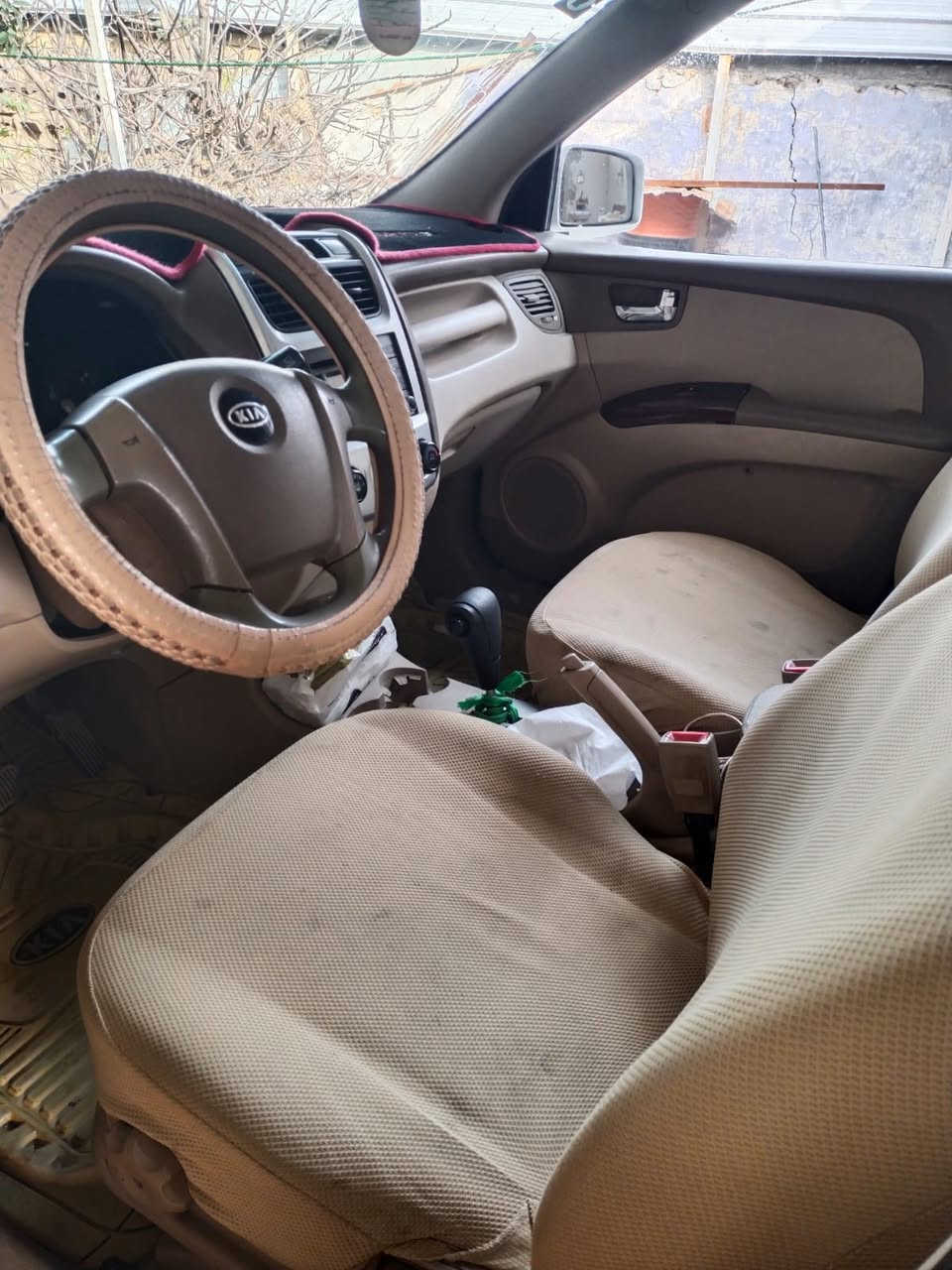 السلام عليكم من رخصة الادمن الغالي كيا سبورتج موديل2009 رقم بغداد خليجي 118وبيه مجال  للاستفسار الاتصال على الرقم ***********
