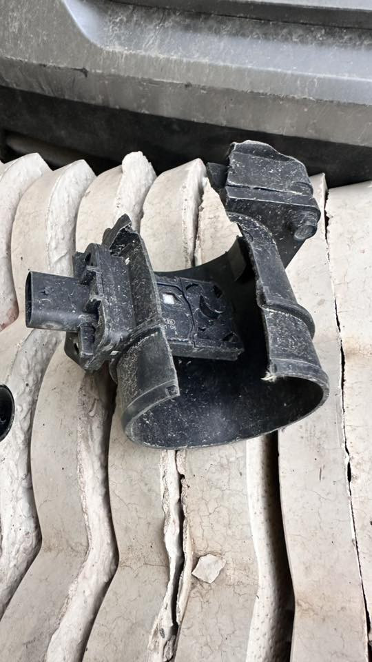 سلام عليكم
اغراض توسان موديل 25 
محرك 2500
كلمن وسعرة
الي  تفيدة يتصل  او مراسلة واتساب 

***********
