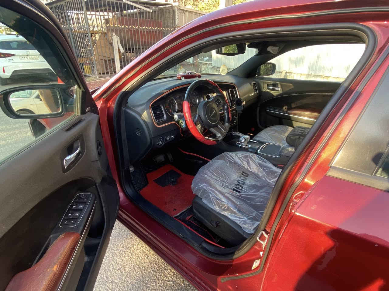 السلام عليكم
جارجر للبيع موديل 2014 مئويه 

وارد امريكي 

فول فول مواصفات واحد ع واحد 

محرك ٦ سلندر 

ويل كب مئوي حجم20 

بصمه تشغيل +بصمه ابواب +صندوك 

تشغيل عن بعد 

كراسي جلد قرميدي مختم علامه مئوي بلاد

كشنات تدفئه + ستيرن تدفئه 

فول تحكمات ستيرن 

شفتات ستيرن 

دركه سبورت مئوي 

فتحه سقف 

شاشه جبيره بلاد كامره خلفيه دواره بلاد 

كير طياره 

مواصفات Est مئوي 

دمام خلفي 

سستم سماعات 🔊 بلادي 

رقم بغداد دولي جديد 

سنويه بسمي شرط تحويل 

زنون عالي ضمان خمس سنوات الاصلي 

سياره مال بيت خير من الله ممتعوبه 

مكينه كير بلاد مكفولات كفاله 

تبريد تدفئه  كلها جاهزه 

حادث سياره باب سايق وتعديل بسيط بل جاملغ الامامي 

بجم كبس صندوك كبس اي ظربه داخليه ماكو 

مكفوله شواصي ولغود فقط ايرباك برده سايق طاك 

سياره من ٢٠١٩ عدنه ممتعوبه مال بيت 

موقع بغداد / زيونه 

سعر ع خاص 

الاستفسار  *********** 

احمد
