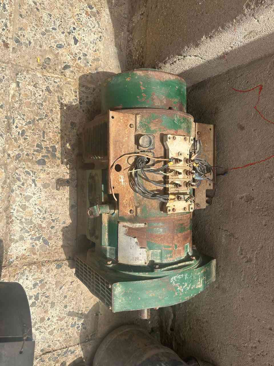 السلام عليكم
توليد عدد 2
لواحد 40kv لون اخضر دبل بوربرن كزايتر
وثاني 50kv لون ازرق هم دبل بوربرن فحمات 
مكفولات ع شغل ونظيفات 
الاستفسار والاتصال 
***********
***********
