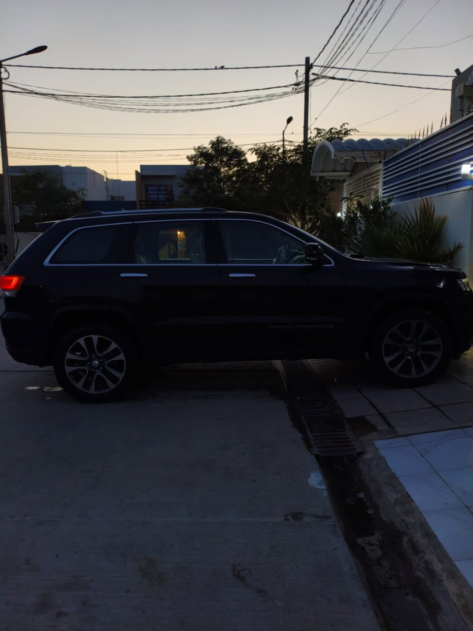 جيب خليجي ٢٠١٨لمتدد
مكفوله من الصبغ والتبديل فول مواصفات ١/١ شركه هارلم 
بانوراما ويل ٢٠ رقم اربيل 
اوتو بارك
معروفه موصفاتهه 
***********النجف
ماشيه ٩٠ الف ميل 
السعر ٣١٠ $وبيه مجال
