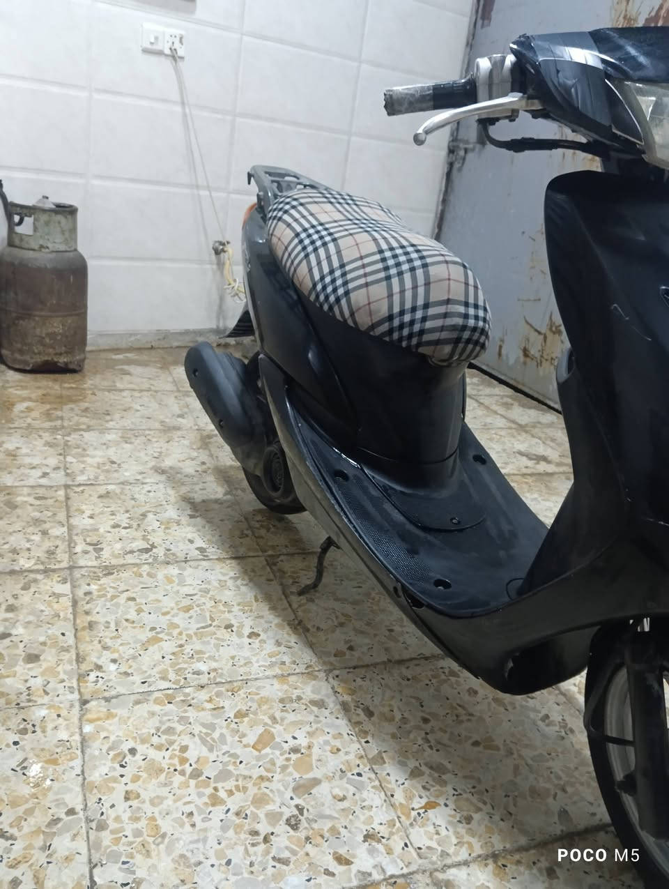 سلام عليكم دراجه نوع عصفوريه سرعه 60 دراجه نضيفه كلشي موضح بلفيديو سلف شغال بس الباتري يرادله شحن بلفين دينار هندر شغال نص هندر تشتغل اليوم بدلت الها بوشه وبستم هيه كلشي مابيه بس اني بدلتله وبدلت الها كلجات امامي وخلفي وقايش دراجه نضيفه من بدلت الها بوشه وبستم بعدهي ماماشيه وماماخذه يراد الها تعوفه تشتغل حته تاخذ لين من تمشي مسافه تتطفه لين بعدهي ما مسحوكه دراجه خير من الله مابيه عطلات بس هاي يراد تنسحك لين بعدهي جديده سعره 325 قفل قفل مابيه مجال الشراي لايتعبني يراسلني خاص وبي خير ويدلل مكاني بغداد الشعله شارع ستين قرب مجمع النور الشراي يراسلني ويجيني مو اني اجي


**إذا كنت صاحب هذا الإعلان وتريد حذفه لأي سبب، رجاءا أرسل رسالة إلى الدعم الفني**