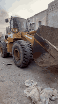 سلام عليكم شفل للبيع كاوسكي حجم 80zموديل2002للاستفسار ‭0773 527 7584‬
