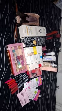 بوكس العيد • لاروش بوزيه • توصيل لجميع المحافظات