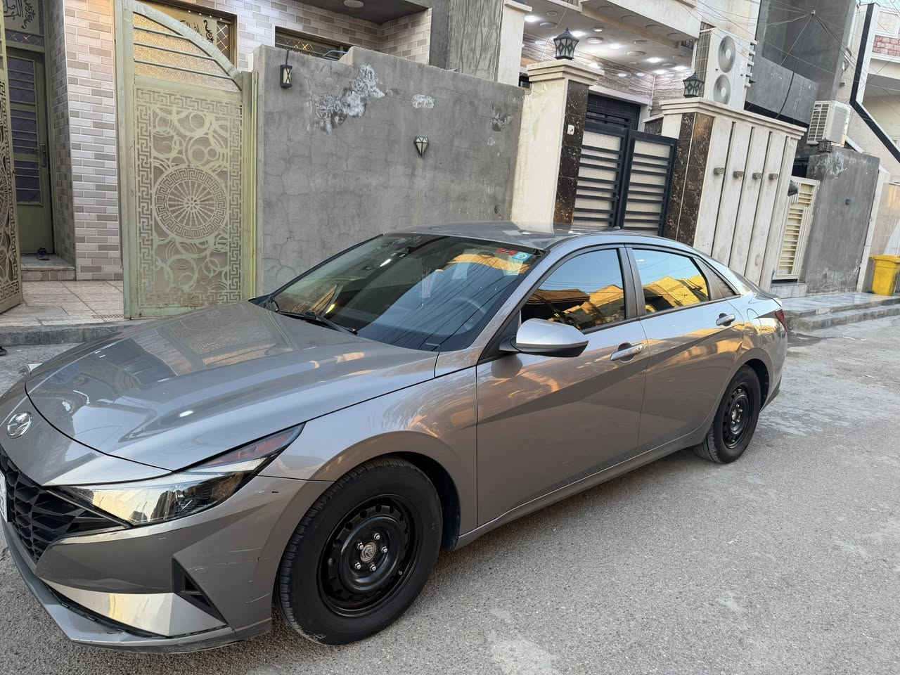 النترا 2023 بيع او مرواس BYD
وارد امريكي مرقم بغداد حادث بنيد امبدل اصلي وجاملغات كلير  
ايرباكات كلها سليمه
 شواصي لغود مكفولات من الضرر
مواصفات
شاشة تدعم كار بلي
بصمة وتشغيل عن بعد
رادار امامي وخلفي 
حساسات بالمري
توقف ذاتي
قيادة ذاتية
ماشيه 33 الف
ثلاث انضمة قيادة
السعر135$
ملاحظه بيها طخه بجنطه بعدهي ما مصبوغه وضحه بصور
لا تعلق خابر وبيك خير ودلل 
بغداد حي الاعلام 
***********
