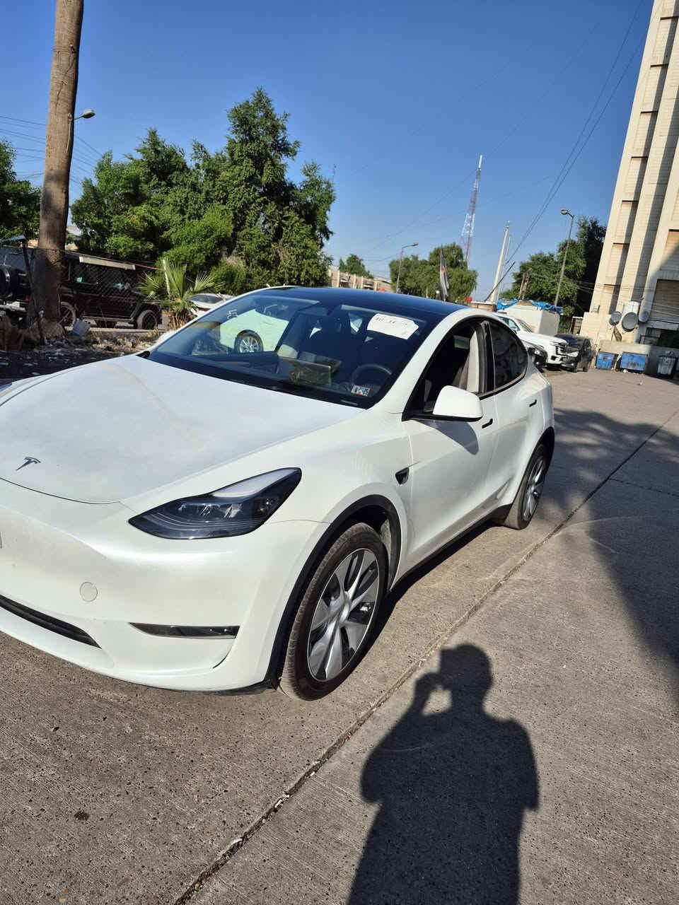 السلام عليكم تسلا y  موديل 2024 دبل ماطور لونج رينج اون لاين فون كي ماشيه 8000 ميل ايرباك برده وكرسي جهه وحده بجم كبس صور الحادث موجوده مرقم بغداد باسمي ***********
