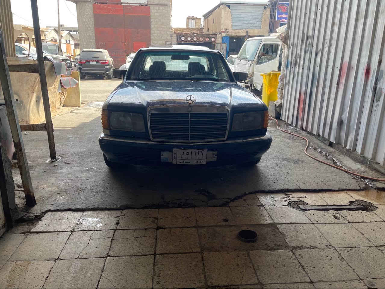 مارسدس رئاسي 300SE موديل 1988
السياره مكفوله من الضربه صبغ فقط جماليه رقم ذي قار سنويه لل 2027 مكينه وكير بلاديه اريل كهربائي سلايت طكتين السعر 88 وبيها مجال  
للستفسار ( ‭٠٧٧١ ٢٦٩ ٢٨٥٥‬ ) البصرة, العراق
