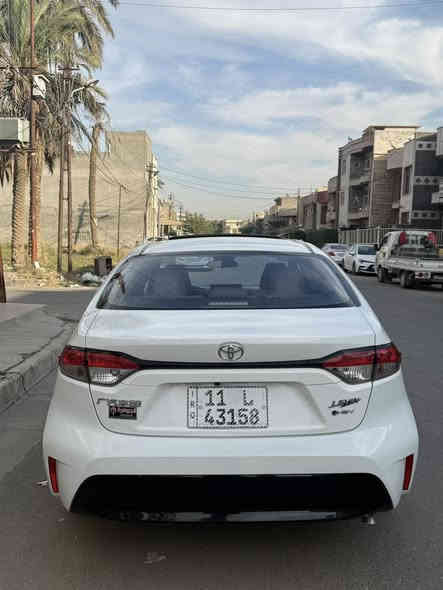 السلام عليكم سياره كورلا هابيرد موديل2024 شكل الامريكي  مكفولة كفالة عامة مواصفات معروفه ماشية 22000 وقابل للزياده فتحه سقف بصمه اشاير بالمري  داخل مخمل  رادار امامي لد امامي فول كامره ثلاث انظمه قياده تبريد قطعتين امامي خلفي 
بغداد حي الجامعه 
السعر145 
***********
