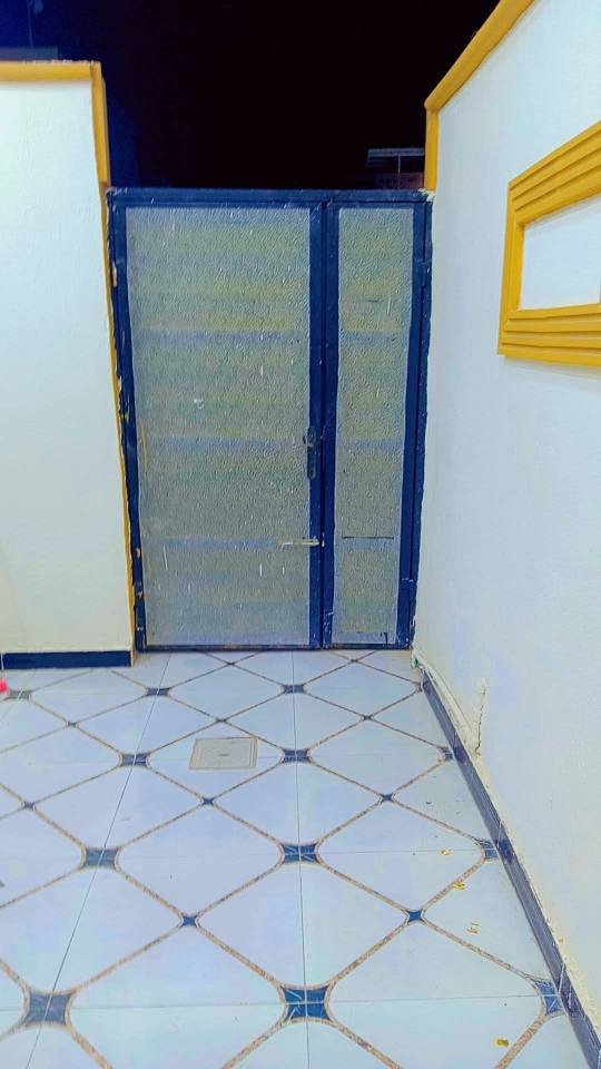 عد الله اوقاتكم بكل خير 🌹
***********

عن توفر بيت للبيع  🏡
#مساحة  ١١٥ متر 
طابو زراعي عراقي اصولي ابو الكاع موجود حين يرزق 
يحتوي البيت على 🌟
غرفه نوم 2♦️
ديوان♦️
مطبخ
صاله كبيره ♦️
صحيات داخلي وخارجي♦️

#البناءجديد  درجه اولى 
منطقه هدوئ
 ومتوفر بيها
جميع الخدمات  ماء كهرباء 
مدارس حكوميه ومدارس اهليه 
شارع ١٠  متر 
#السعر /68 وبي مجال قليل 
#العنوان : بصره ابي الخصيب    كوت ثويني يم جامع التقوه 

للاستفسار يرجى الاتصال
على الرقم *********** البصرة, العراق
