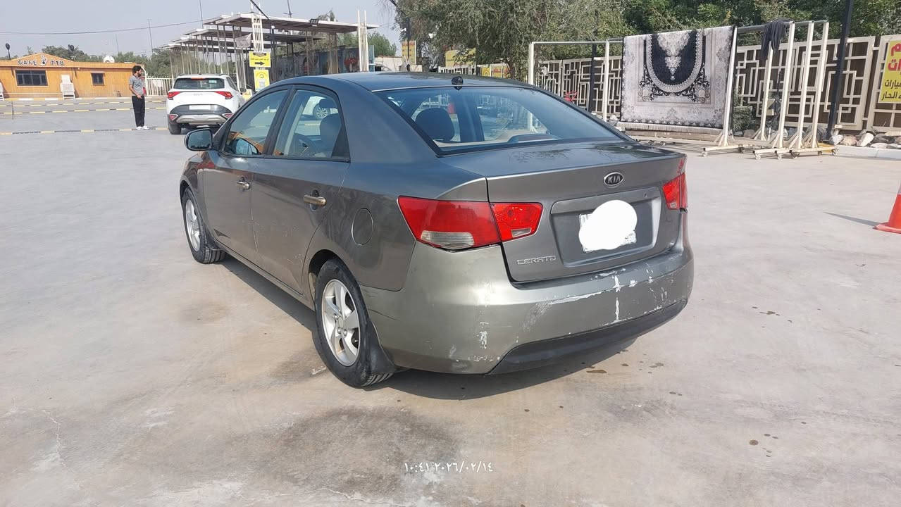 كيا سيراتو ٢٠١٢ خليجي رقم بغداد للبيع لون رصاصي غامق محرك ١٦٠٠ دوش ماشية ٢١٠ الف كم صبغ بابين جهة السايق و البنيد مجلح يراد صبغ جاهزة تبريد شغال ويل كب ١٥ تحويل مباشر السعر ٨٧ بيها مجال بسيط
للاتصال ***********
