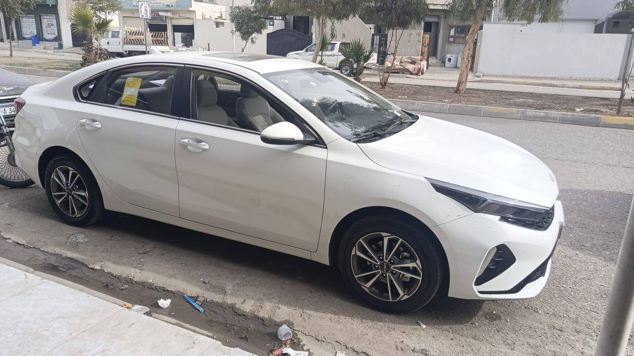 وين اللي يدور سيارة جديدة . ومال بيت 
كيا كي ثري K3 موديل 2022 

الي تجي فول  مواصفات تحكم ستيرن كامل سلايد فتحة 

.

محرك 1500 دبل نوزل كير 8 نمر 

رقم سليمانيه  تحويل مباشر

 ماشية 16 الف 

 

🔴المواصفات 

✅️فتحة

✅️شاشه كامرة 

✅️تبريد قطعتين + لمس

✅️تحكم ستيرن جهتين 

✅كروز ️مثبت سرعة 

✅️بصمه أبواب و بصمه تشغيل

✅️شاحن واير لس 

✅️شاحن تايب سي شحن سريع 

✅️كير طياره 

✅️يدات نيكل 

✅️شاشه بالكير

✅️لايت لد زينون 3 عدسات متحركة + الخلفي هم لد متصل 

✅ أشاير لكزس️ متحركة 

✅المري الجانبية بيها ️اشاير + هيترات 

✅️صندوك ذكي بصمة ( يفتح عند الاقتراب )

✅️كشنات جلد رصاصي  وليس أسود  بشرط جديد

✅️سايد بريك بصمة

✅️أوتو هولد (auto hold)

✅️درايف مود 4 وضعيات

✅️(sport+eco+smart+comfort)

شاشة عداد دجتل 

وبيها بعد مواصفات 

⬅️ السياره بدون أي ضربه ولا صبغ سياره مال بيت ما شاءالله

 رقم ***********او اتصال او وتساب

 📌 المكان سياره كركوك شارع ابو وليد 

السعر 140

