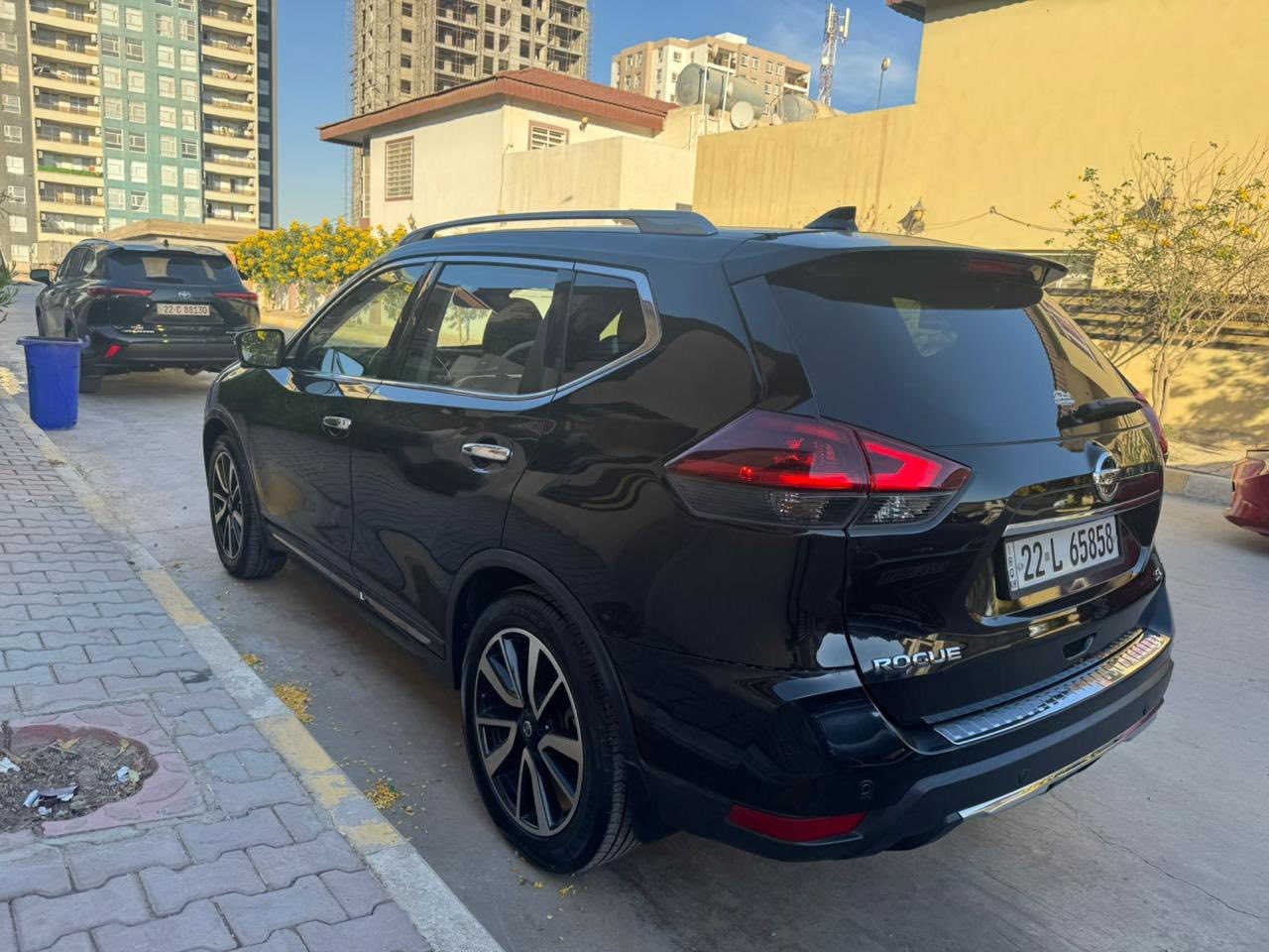 روج ٢٠١٩ SL فول فول مواصفات
قطعه وحده صبغ بدون دواخل شرط صور الحادث موجود 
سعره ١٧٥ بيه مجال للشراي 
مكاني كركوك
***********
