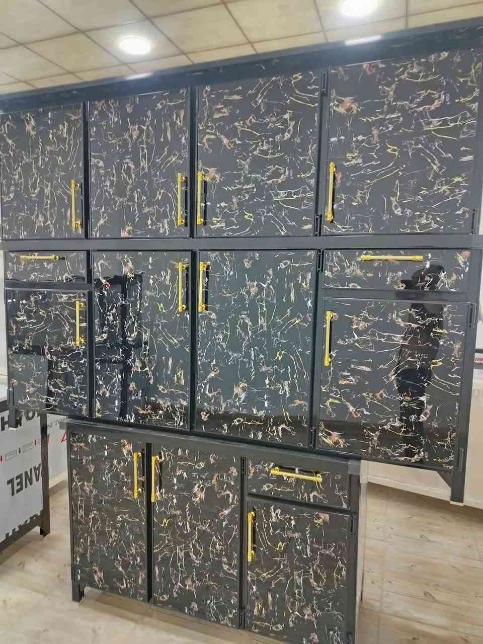 سعر السيت ٢٥٠ الف بدون مرمر مع المرمر ٢٨٠ الف
اسفل رف بنل
قياس مترين ارضي مترين ملحق و١٣٠ سنك


**إذا كنت صاحب هذا الإعلان وتريد حذفه لأي سبب، رجاءا أرسل رسالة إلى الدعم الفني**