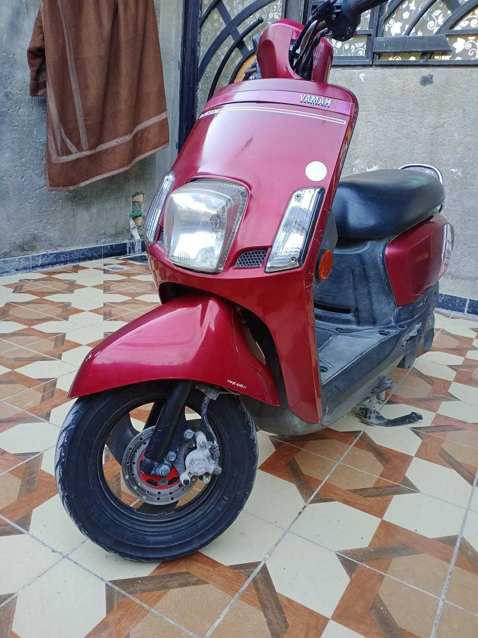 السلام عليكم دراجه للبيع ماكس بوليسي مسطرة
دراجه جديدة مال رمبة موديل 2013 صار سبوعين من نازلة من الرمبة ماشية 12الف 
مكاني ديالى بعقوبة قرب مدرسة الأمين 
الرقم ***********
