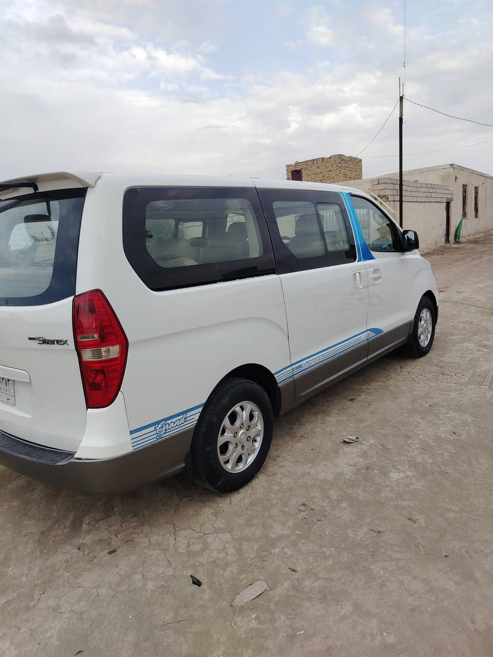 للبيع سياره ستاركس  مكفوله كفاله عامه موديل 10
فول مواصفات سياره جاهزه حدايه جاهزه تخم تاير رقم بابل تبريد ثلج مري شفط سياره جديده داخله جديد
السعر 140 *********** العنوان الديوانية المهناويه 
 وغير متواجد على الفيس بوك مكلف بل نشر الشراي
