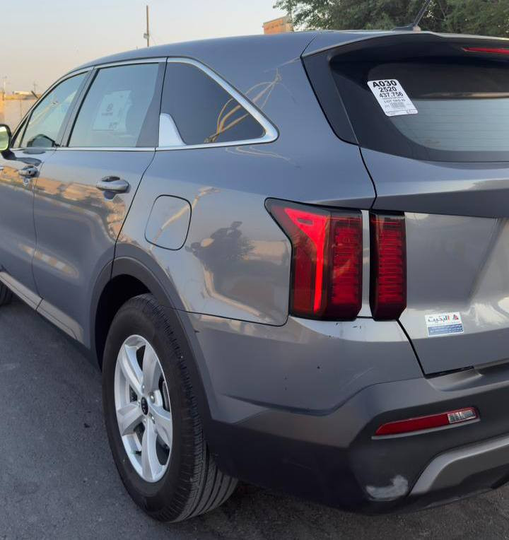 سورنتو موديل 2021  
ماشية ٦٠ اربعه سلندر ٢٥٠٠ سبعة  راكب 
حساسات قيادة ذاتية  تحديد مسار توقف ذاتي  تقرير وبيه طخة بداية جاملغ ودعاميه بيع او مراوس حسب القناعة 
محرك كير واير بشرط مامفتوح 
سيارة حيل نظيفة كلشي عل بلاد جديد 
سنوية هزة كلشي جديد مدفوع لـ
باسمي السنوية بشرط تحويل وغرامـة
سيارة مابيـها دينار مصرف كامل من كل نواحي
رقم صاحب سيارة ***********
