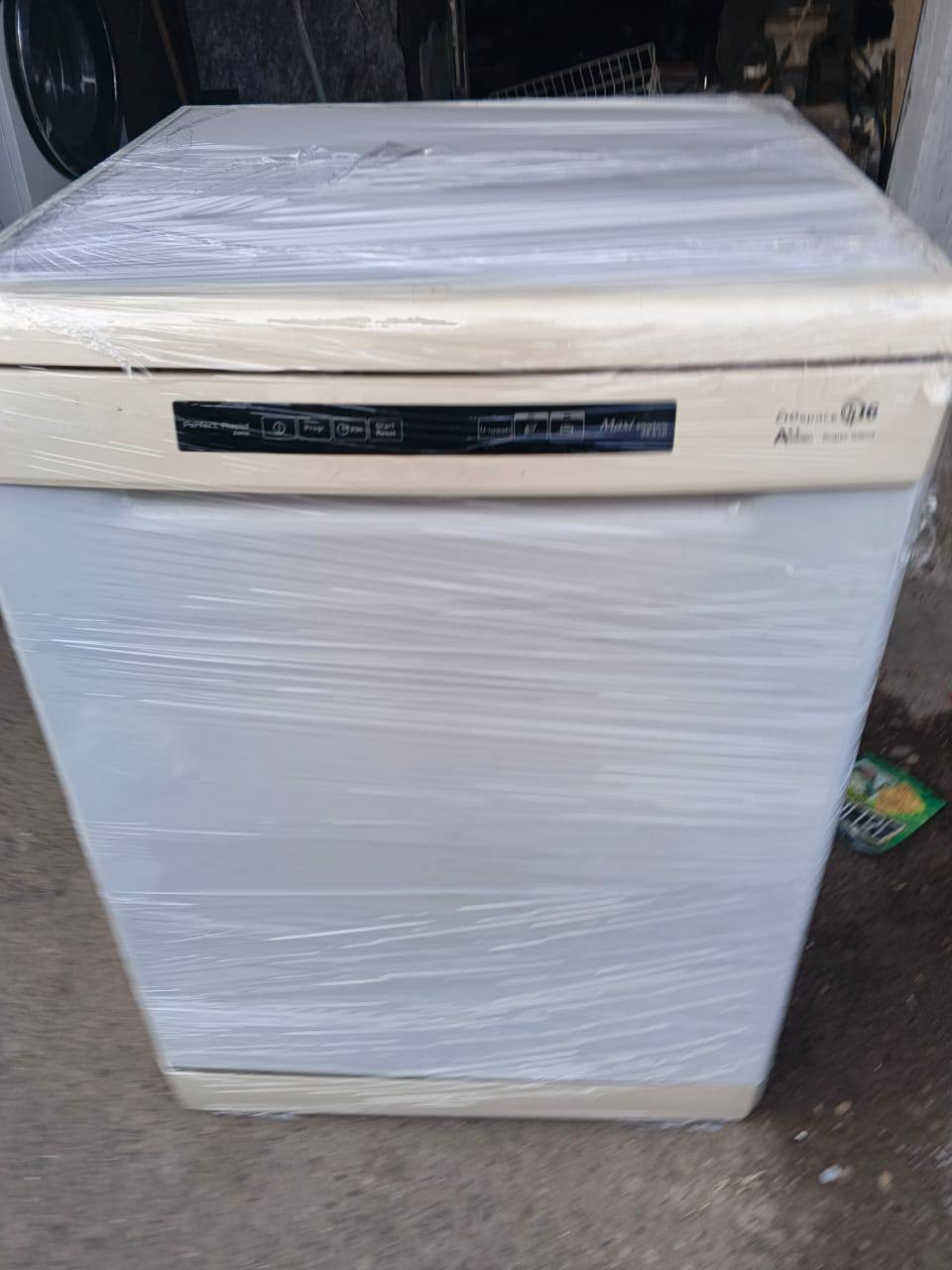 عروض يوم الخميس والجمعة
سارع بالحجز غسالات صحون مستعملة باسعار تنافسية
غسالة صحون ماركة كاندي
لمس سمارت اربع مرشات
برنامج جداري اقتصادية بالكهربا 
السعر 150
بيكو شاشه مواصفات عاليه تنظيف عميق
 السعر
140
بيكو بدون شاشه 
فقط ب 120
لكل غسالة فديو وهي تشتغتل 
الغسالة تكمل البرنامج عند انطفاء الكهربا
سارع بالحجز
متوفر توصيل لكل العراق
للحجز والاستفسار هاتف واتساب
***********
