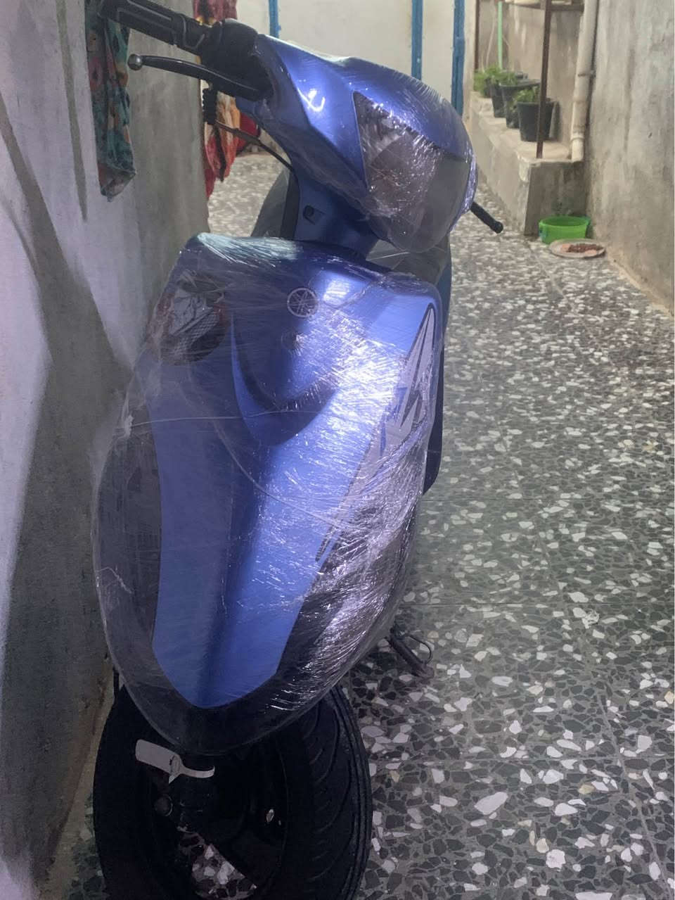 سلام عليكم شباب ماكس عدله فقط مبدل ولفات وشغل مضبوط وكم قوي ولايت زنون مال جارجر 
الصبح هندر واحد والسلف باتري كاعد معدل حلو 
سعرها ب 750 وبيها مجال قليل شتريتها رمبه عنواني بصره زبير  رقمي *********** مامتواجد فيس فقط واتساب Singapore
