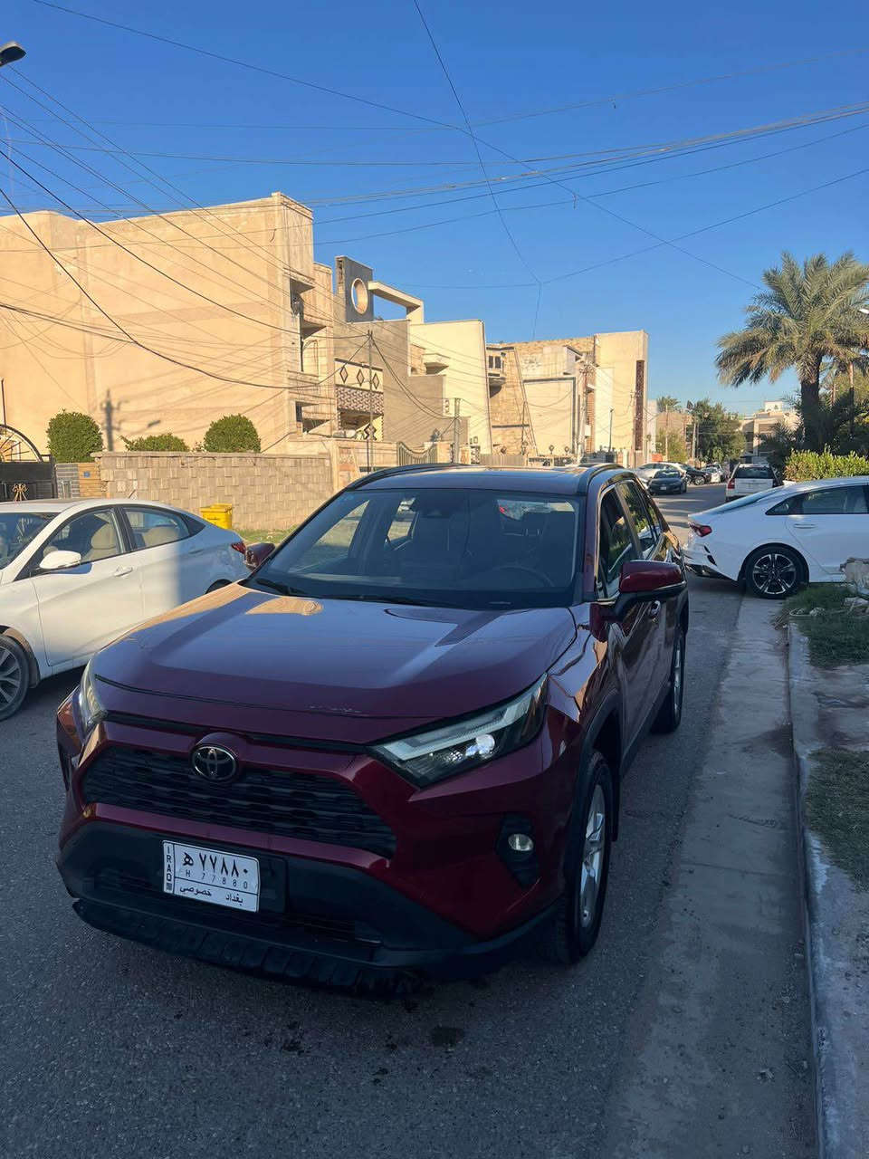 السلام عليكم 
راف فور 2023 XLE
السياره دفع رباعي AWD
السياره وارد امريكي 
بيه صبغ بس دعاميه
وبنيد تبديل نفس الون بدون دواخل
ماشية 38 الف كيلو
رقمه بغداد مميز 
ومكانه بغداد
رايده 280 وبيه مجال 
رقمي *********** بغداد, العراق
