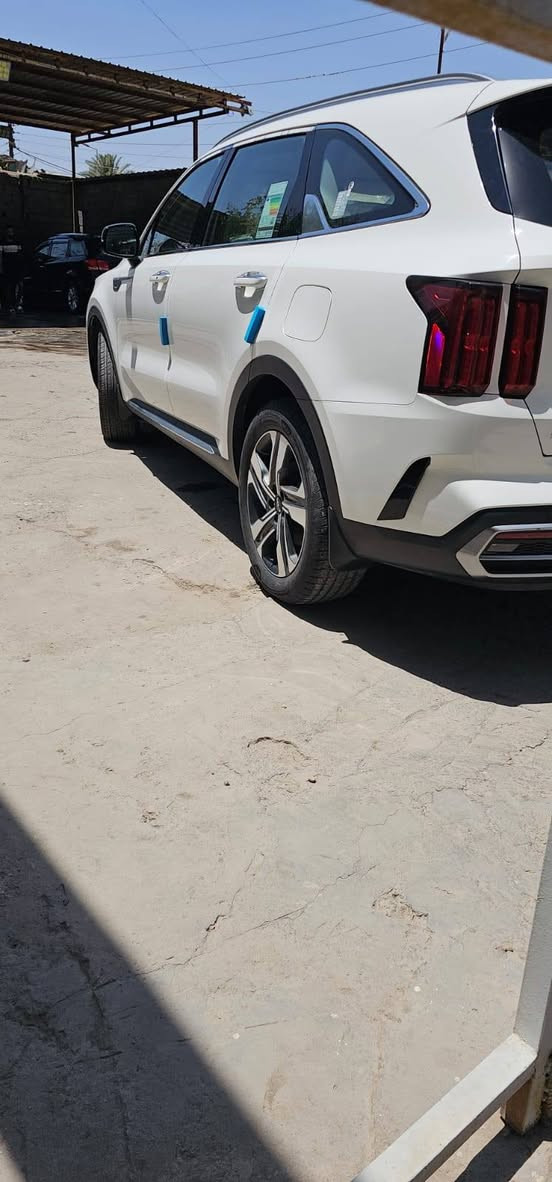 السلام عليكم وتقبل الله صيامكم
موديل ٢٣ خليجيه رقم بغداد بأسمي

السياره ماشيه تقريبا 40 الف كم

بيها صبغ قليل مثل ما مؤشر بالصور

وشخط تكحيل بالجاملغ الامامي الايمن

عنوانها بغداد_الشعله

السعر 275 وقابل للتفاوض

للاستفسار خاص او الاتصال ***********
