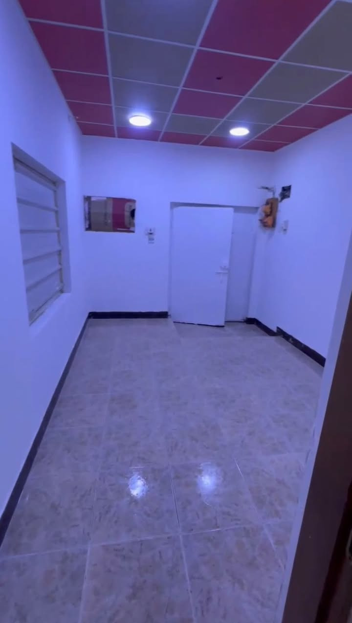 مشتمل ارضي  للأيجار 
يصلح لسكن العوائل 
العنوان :  الطويسة📍
المساحه :  130 م 
المحتويات : 3 غرف منام + صاله + مطبخ + صحيات  
الأيجار : 650 الف  
للتواصل :
***********
***********
